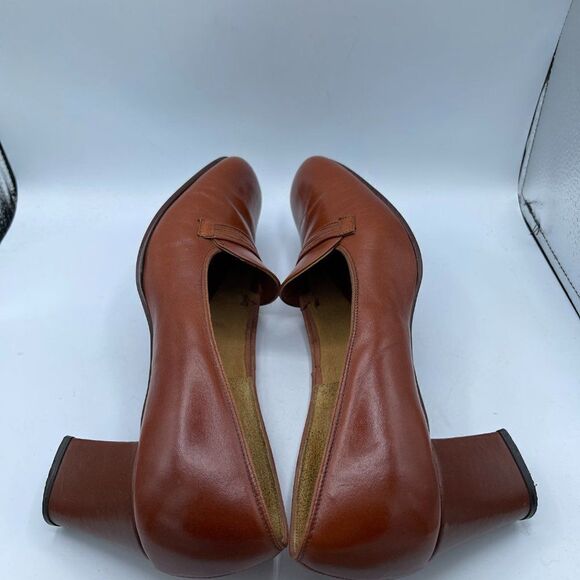 Vintage Softaires 70's Brown Round Toe Pumps 9 - Picture 8 of 13